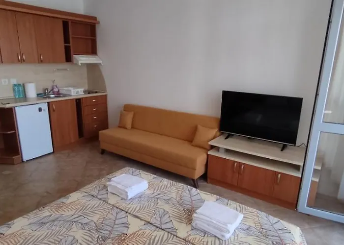 Plaza - - Sunny * Слънчев бряг