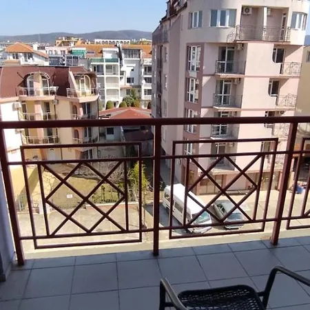 Apartament Plaza - - Sunny