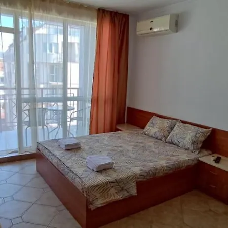 Plaza - - Sunny Солнечный берег